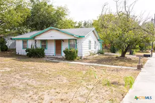 1005 Campbell St, Lampasas, TX 76550 - Photo 20