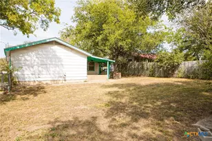1005 Campbell St, Lampasas, TX 76550 - Photo 16