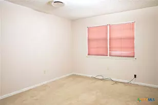 1005 Campbell St, Lampasas, TX 76550 - Photo 8