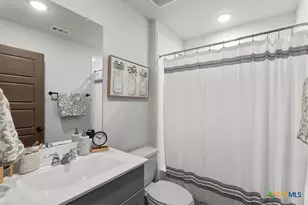 410 Kayden Pt, New Braunfels, TX 78130 - Photo 22