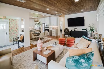 213 W Broadway Street, Cuero, TX 77954 - Photo 6