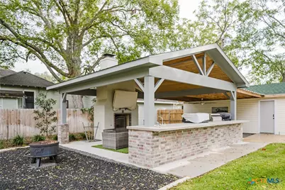 213 W Broadway Street, Cuero, TX 77954 - Photo 16