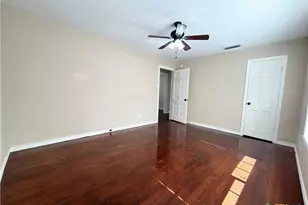 1103 S 49th St, Temple, TX 76504 - Photo 8