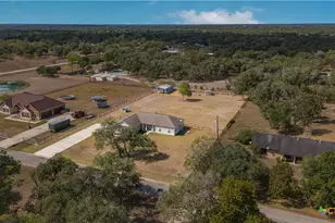 584 Post Oak Dr, Victoria, TX 77905 - Photo 22