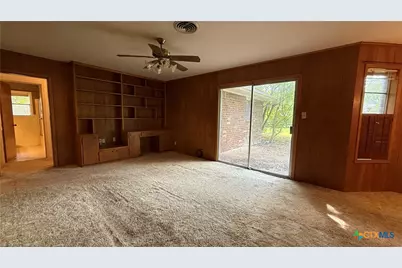 203 Longfellow Lane, Victoria, TX 77904 - Photo 8