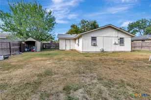 3401 Woodlawn St, Victoria, TX 77901 - Photo 24