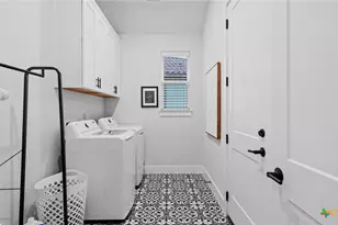 1355 Dancing Oak Ln, San Marcos, TX 78666 - Photo 16