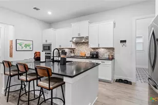 1355 Dancing Oak Ln, San Marcos, TX 78666 - Photo 10