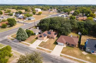 2210 Barry Dr, Killeen, TX 76543 - Photo 4