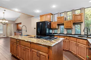 9521 Sumac Cir, Garden Ridge, TX 78266 - Photo 14