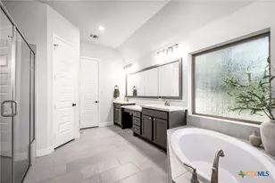 358 Bridle Trl, New Braunfels, TX 78132 - Photo 18