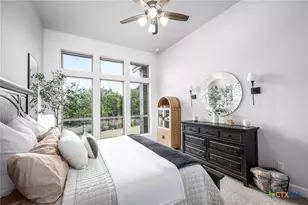 358 Bridle Trl, New Braunfels, TX 78132 - Photo 16