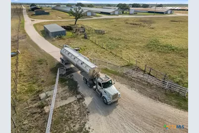 6492 State Highway 304, Harwood, TX 78632 - Photo 10