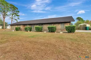 113 Wearden Dr, Victoria, TX 77904 - Photo 1