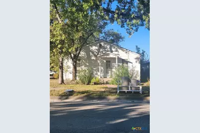 906 S Chestnut Street, Lampasas, TX 76550 - Photo 1