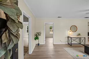 1104 Woodall St, Belton, TX 76513 - Photo 4