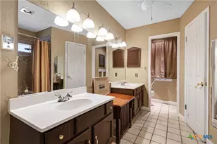 8211 Knute Rockne St, San Antonio, TX 78240 - Photo 18