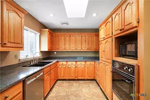 8211 Knute Rockne St, San Antonio, TX 78240 - Photo 14