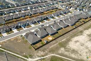 437 Signe, Seguin, TX 78155 - Photo 2