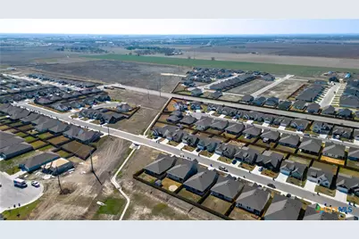 437 Signe, Seguin, TX 78155 - Photo 42