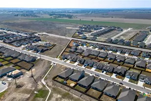 437 Signe, Seguin, TX 78155 - Photo 42