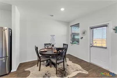 437 Signe, Seguin, TX 78155 - Photo 8