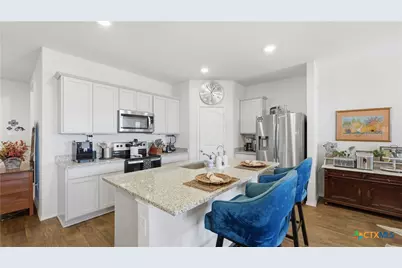 437 Signe, Seguin, TX 78155 - Photo 18