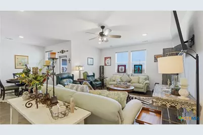 437 Signe, Seguin, TX 78155 - Photo 22