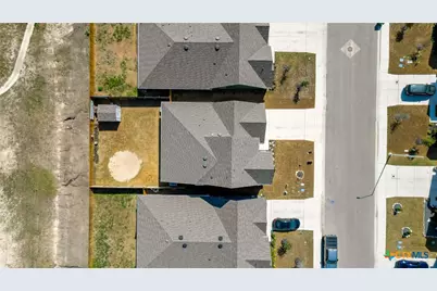 437 Signe, Seguin, TX 78155 - Photo 40