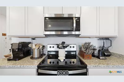 437 Signe, Seguin, TX 78155 - Photo 14