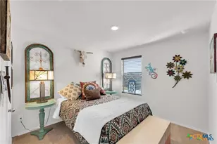 437 Signe, Seguin, TX 78155 - Photo 14