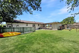 1311 W Main St, Gatesville, TX 76528 - Photo 28