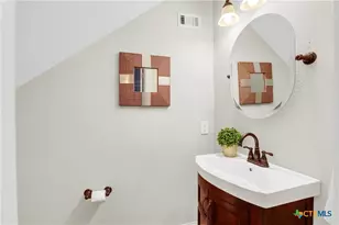 526 Walnut Heights Blvd, New Braunfels, TX 78130 - Photo 4