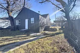 1103 Waco St, Gatesville, TX 76528 - Photo 8