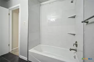 1024 Mission Dr, New Braunfels, TX 78130 - Photo 14