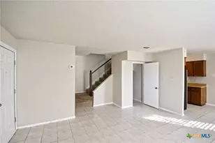 1024 Mission Dr, New Braunfels, TX 78130 - Photo 6