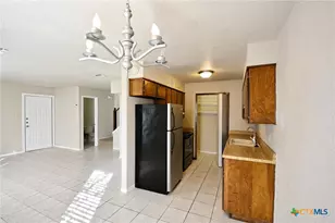 1024 Mission Dr, New Braunfels, TX 78130 - Photo 8