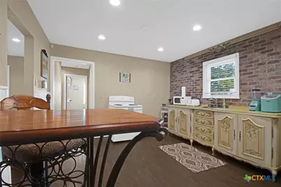 1236 S Academy Avenue, New Braunfels, TX 78130 - Photo 8