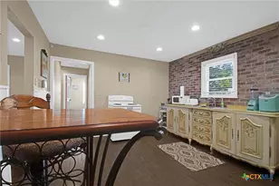 1236 S Academy Ave, New Braunfels, TX 78130 - Photo 8