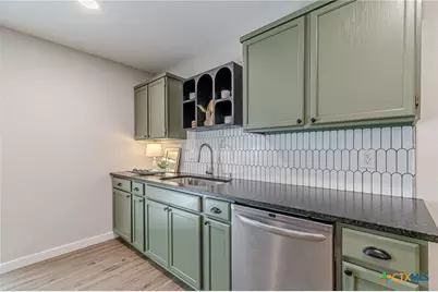 1947 Queen Victoria Drive, New Braunfels, TX 78130 - Photo 14