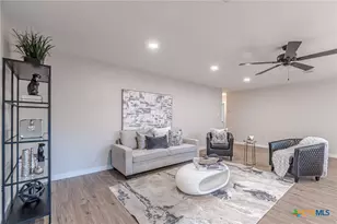 1947 Queen Victoria Dr, New Braunfels, TX 78130 - Photo 4