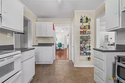 819 N 7th Street, Temple, TX 76501 - Photo 10