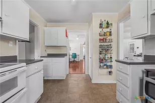 819 N 7th St, Temple, TX 76501 - Photo 10