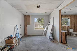 819 N 7th St, Temple, TX 76501 - Photo 18