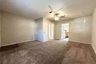 711 E 8th Ave, Belton, TX 76513 - Photo 6