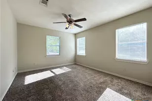 711 E 8th Ave, Belton, TX 76513 - Photo 12