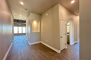 302 Lee Mays Blvd, Troy, TX 76579 - Photo 4