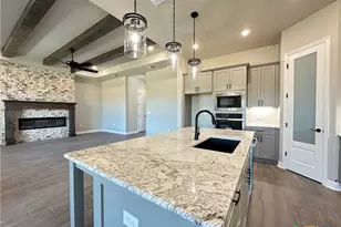 302 Lee Mays Blvd, Troy, TX 76579 - Photo 10