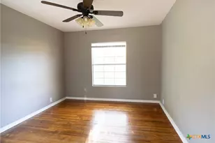 2503 E Mistletoe Ave, Victoria, TX 77901 - Photo 10