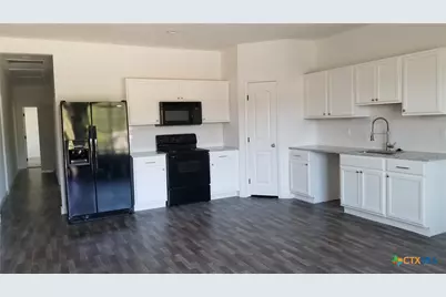 1063 Sleepy Hollow, Spring Branch, TX 78070 - Photo 2